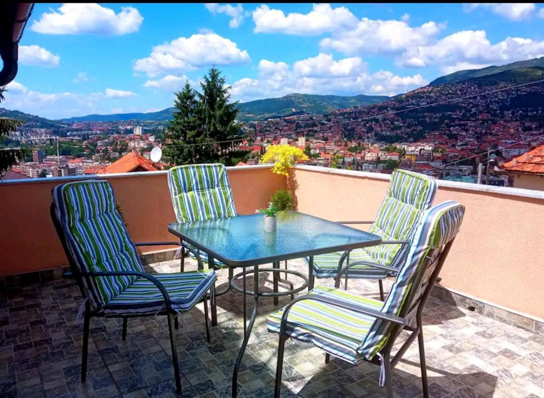 Garden Free Parking Apartment Сараево Екстериор снимка