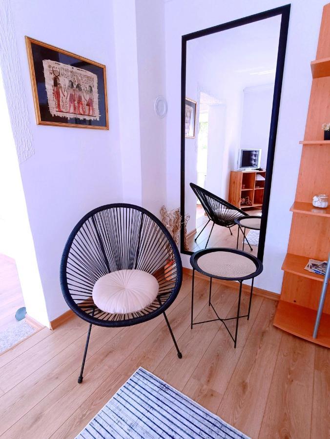 Garden Free Parking Apartment Сараево Екстериор снимка