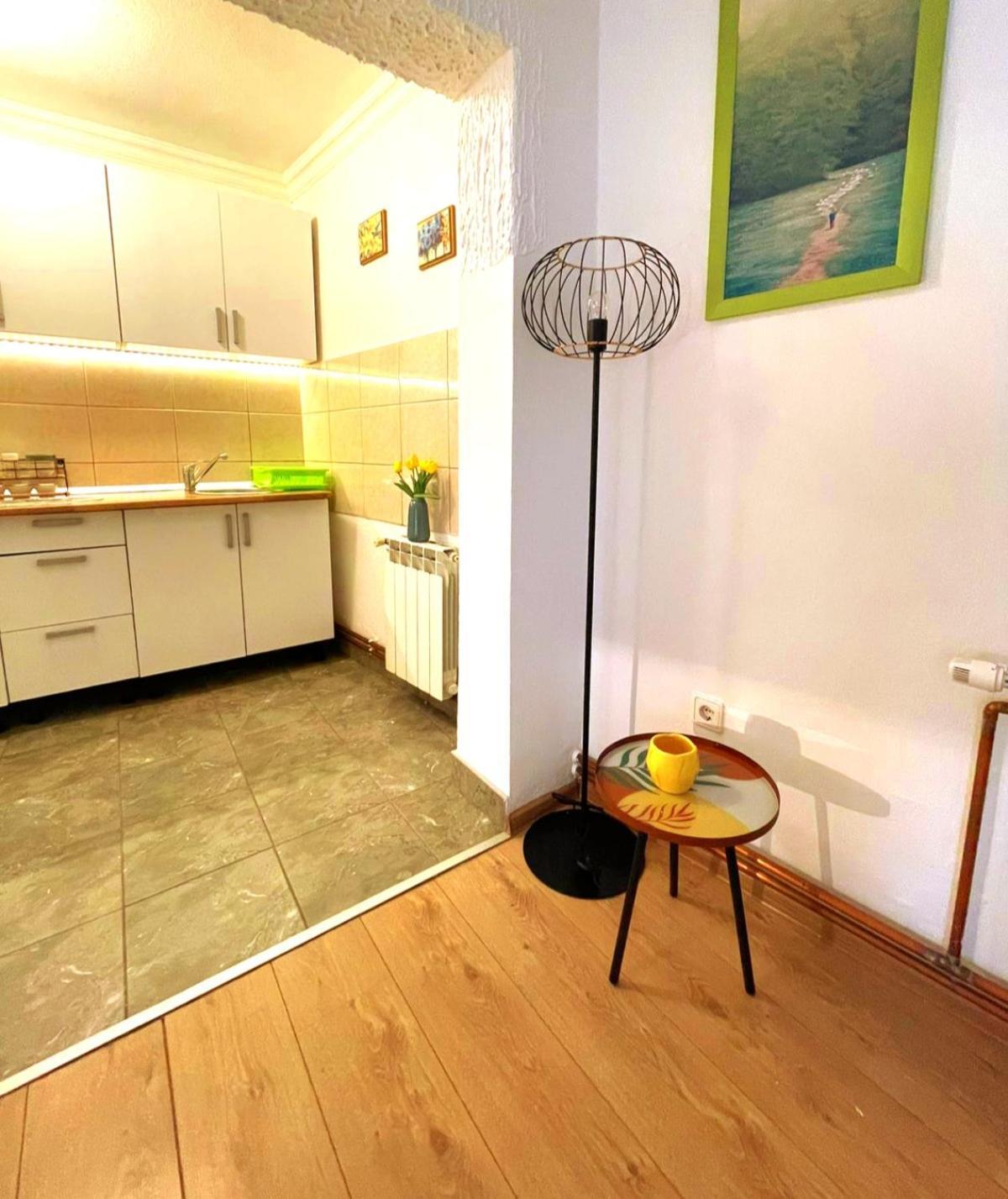 Garden Free Parking Apartment Сараево Стая снимка