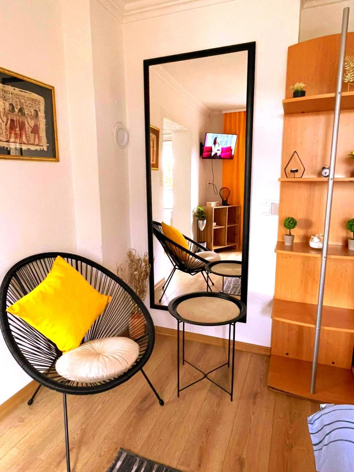 Garden Free Parking Apartment Сараево Екстериор снимка