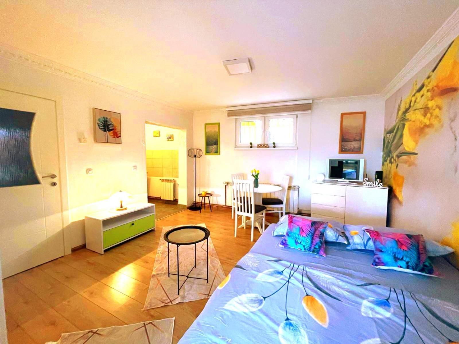 Garden Free Parking Apartment Сараево Стая снимка