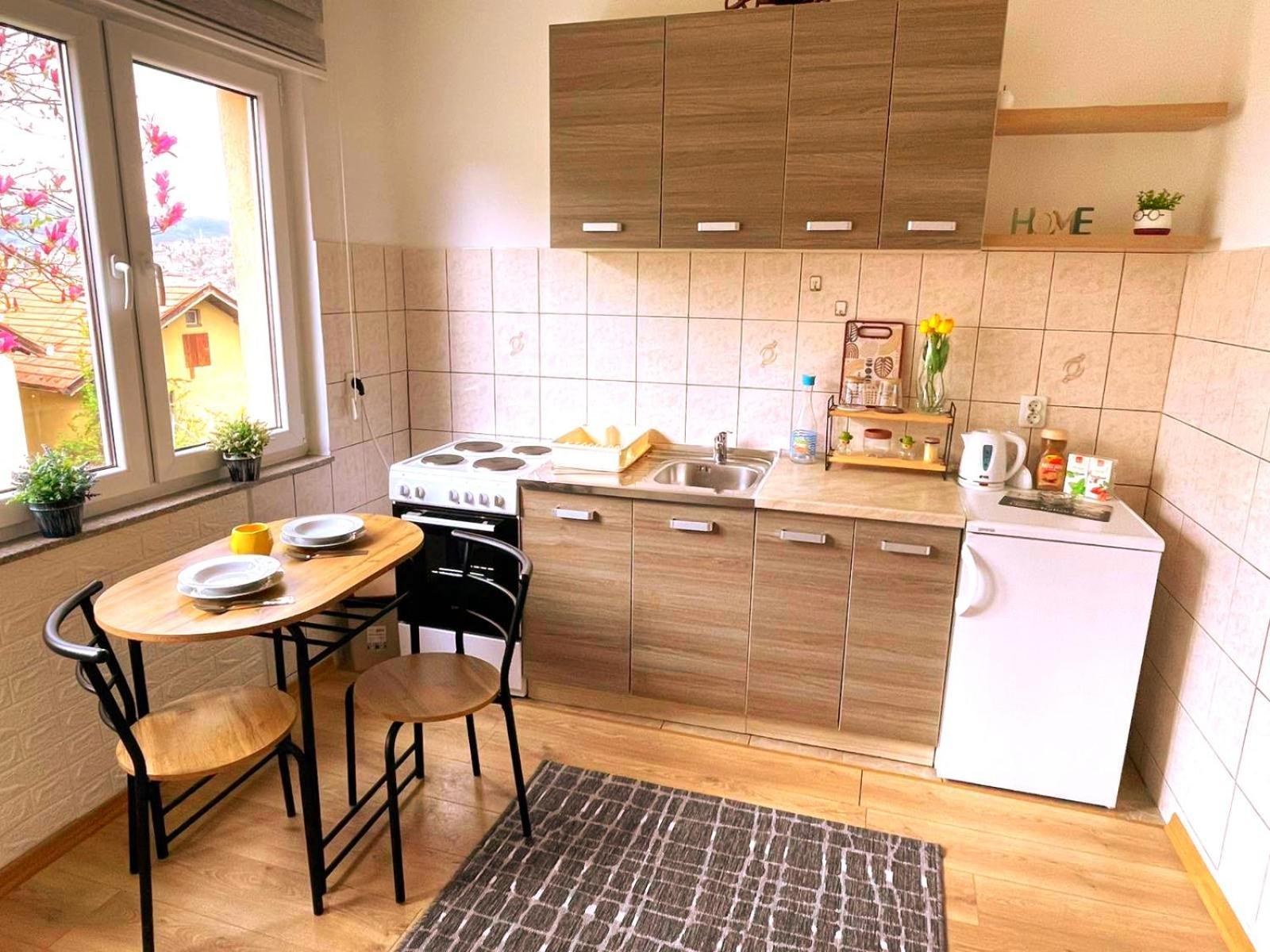 Garden Free Parking Apartment Сараево Екстериор снимка
